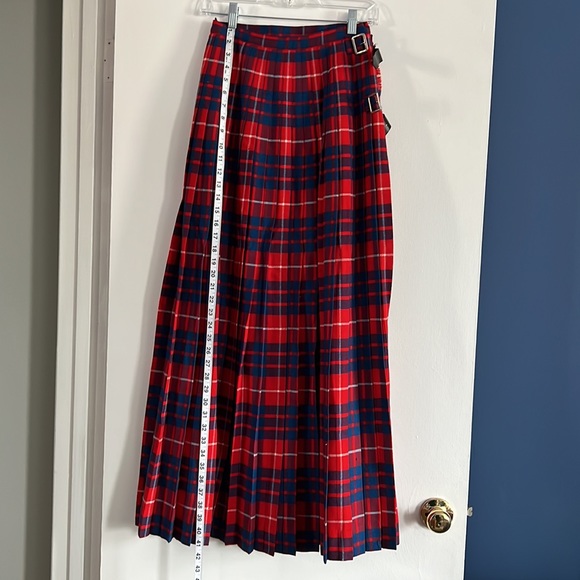 Beautiful Vintage Kilt, Tartan, size 12, 41” long - Picture 9 of 11